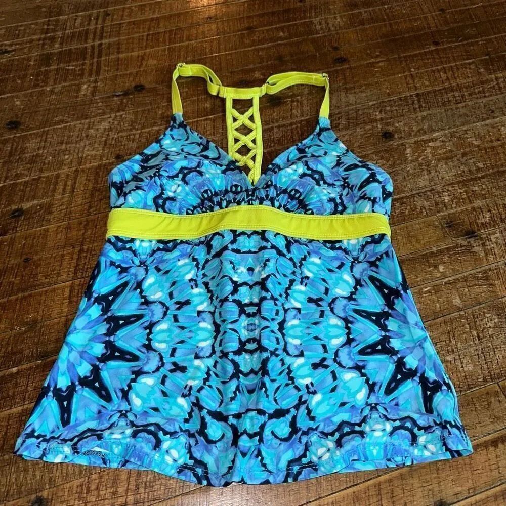 Title Nine blue strappy sporty XS swim padded tankini top